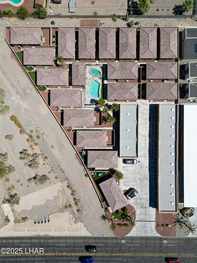 490LakeHavasuAve-01