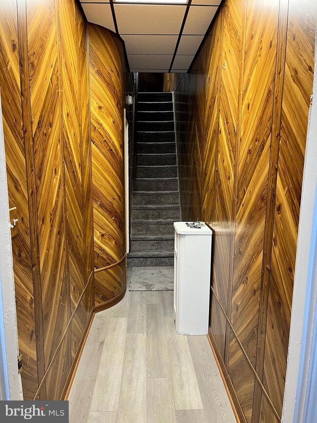 318 E Marshall St, Norristown, PA 19401 - photo 2