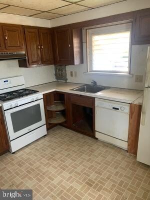 149 N Carol Blvd, Upper Darby, PA 19082 - photo 6