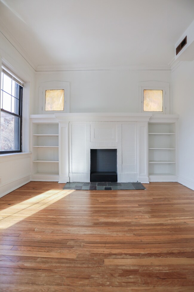 1057 N Oakley Blvd unit 2S, Chicago, IL 60622 - photo 4