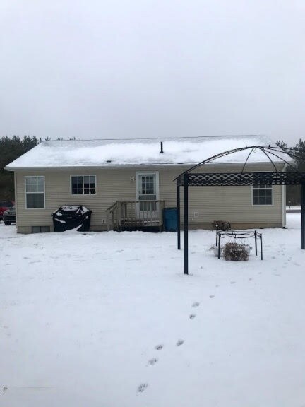 608 Jeffrey St, Reed City, MI 49677 - photo 3