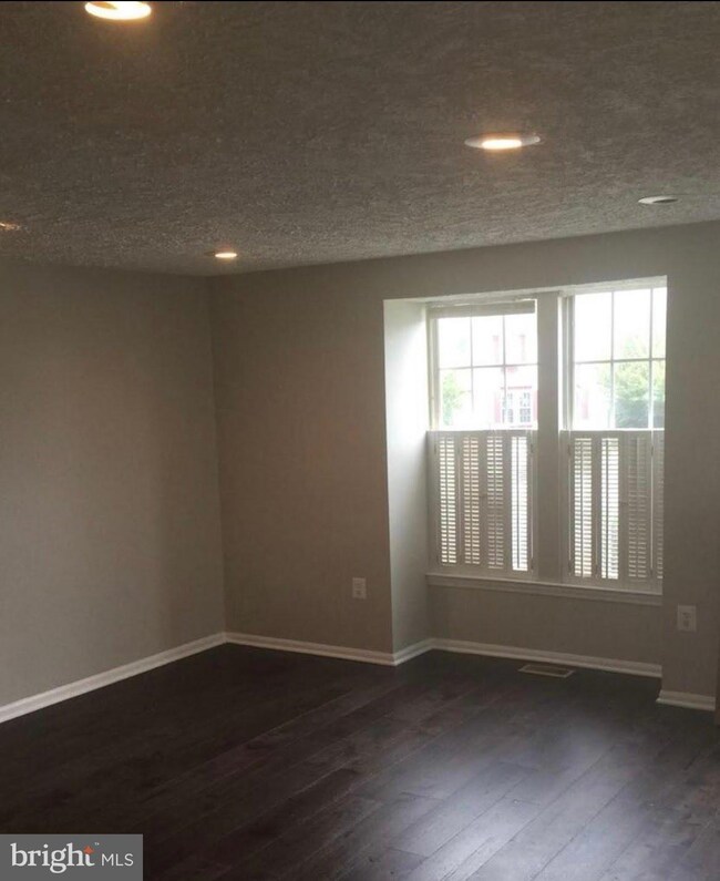 15507 Norwegian Ct, Bowie, MD 20716 - photo 5