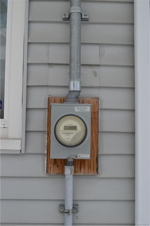 677 Barrally St, North Tonawanda, NY 14120 - photo 6