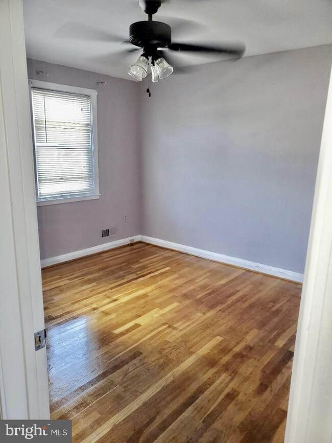 6210 Falkirk Rd, Baltimore, MD 21239 - photo 2