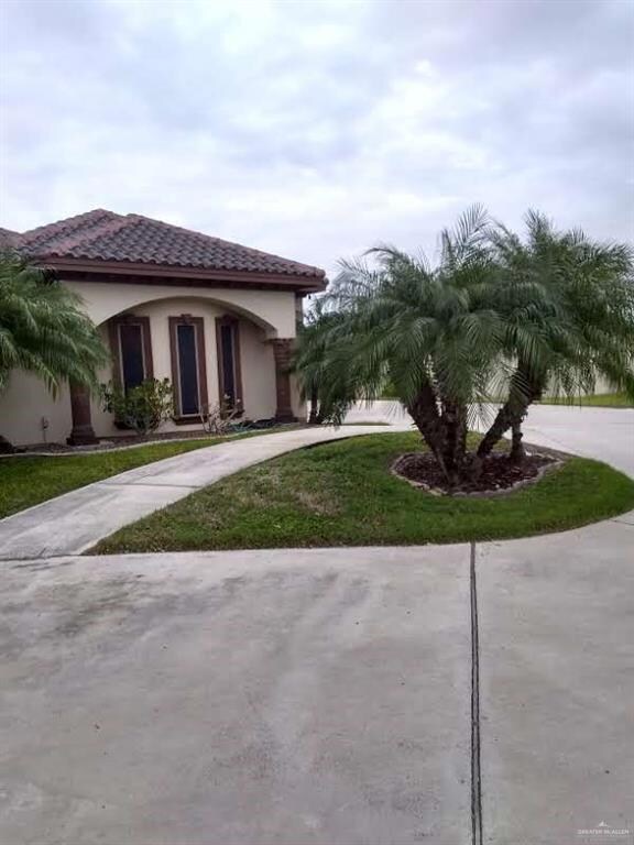 2103 Fuente de Gozo, Edinburg, TX 78539 - photo 2