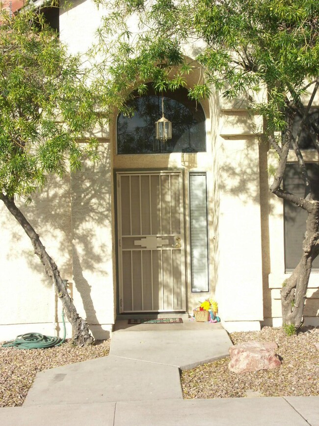 1708 E Kesler Ln, Chandler, AZ 85225 - photo 4