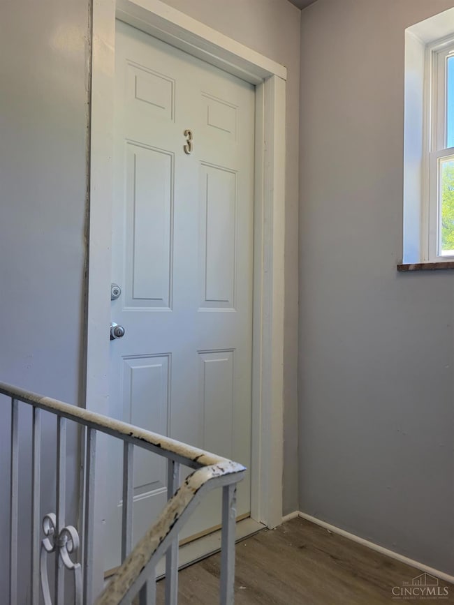 3037 N Hegry Cir, Cincinnati, OH 45238 - photo 2