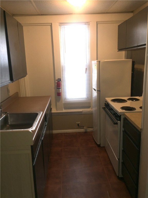 1040 Main St unit 1A, West Warwick, RI 02893 - photo 6