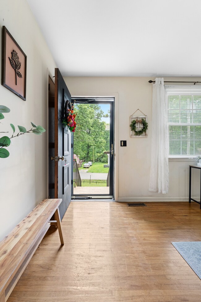 110 Rainbow Cir, Columbia, TN 38401 - photo 5