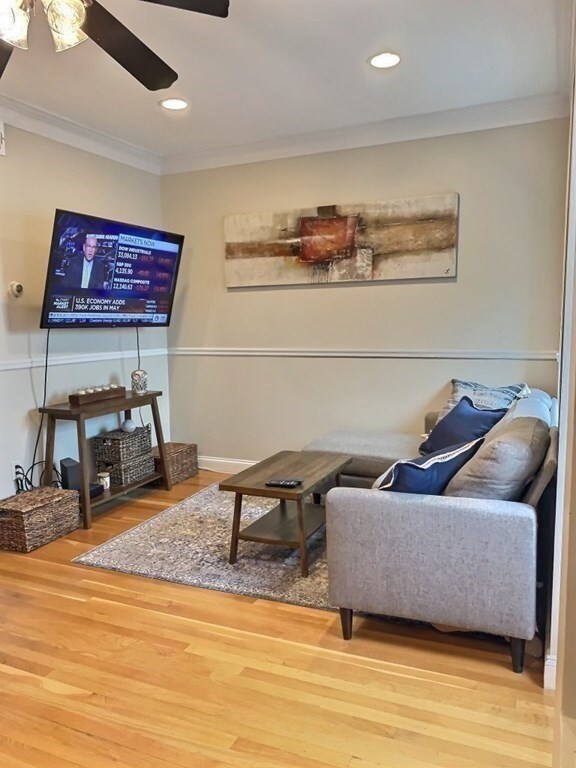 691 E 8th St unit 3, Boston, MA 02127 - photo 6