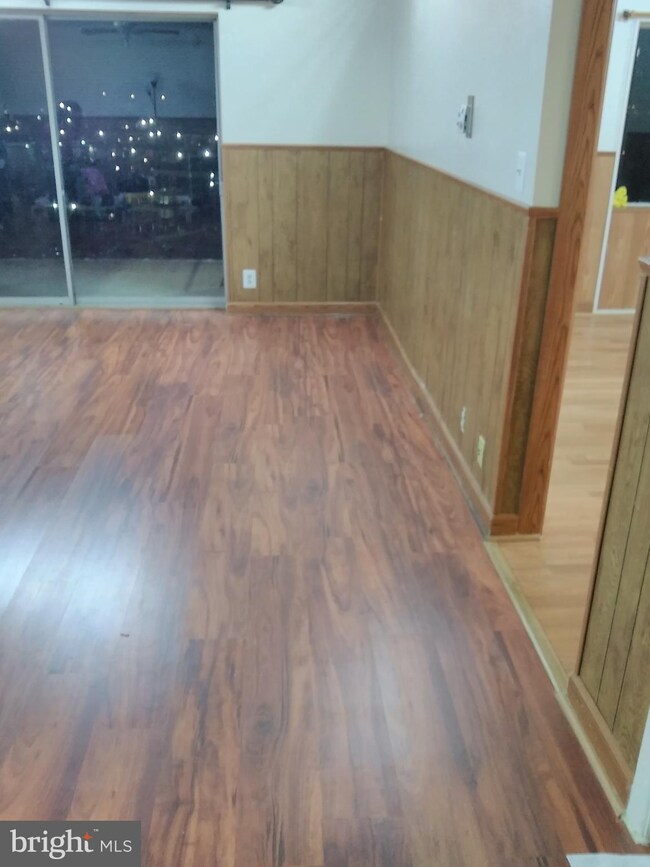 6011 Emerson St unit 615, Bladensburg, MD 20710 - photo 3