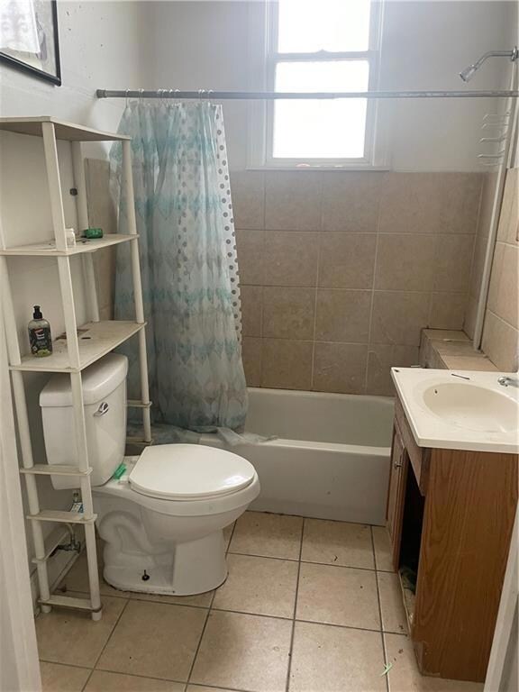 Bathroom in 2122 N. Tonti Unit