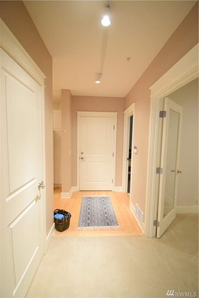 126 3rd Ave N unit 203, Edmonds, WA 98020 - photo 2