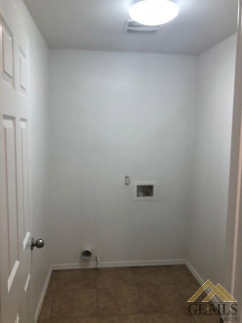 1320 D St, Wasco, CA 93280 - photo 5