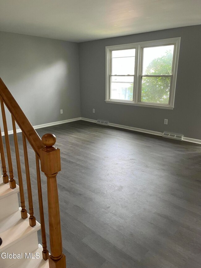 5 Bayberry Dr unit B, Latham, NY 12110 - photo 2