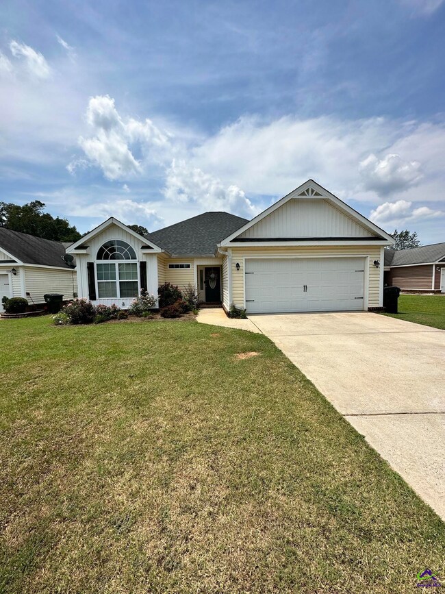 319 Madison Place Pkwy, Byron, GA 31008 - photo 2