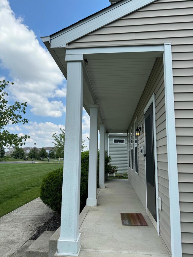 5687 Battle Creek Way, Columbus, OH 43228 - photo 3