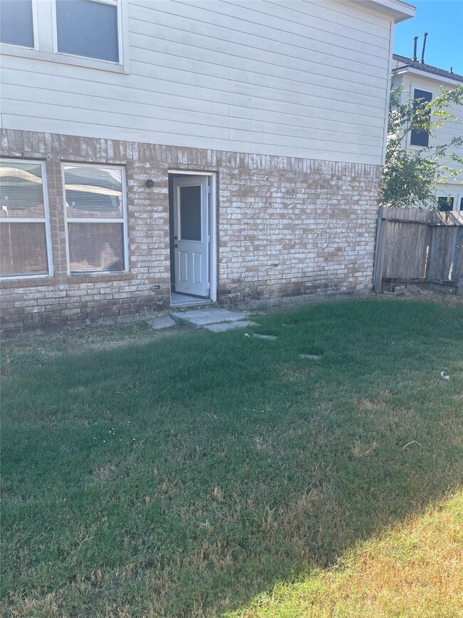 2802 Iris Valley Way, Houston, TX 77038 - photo 4