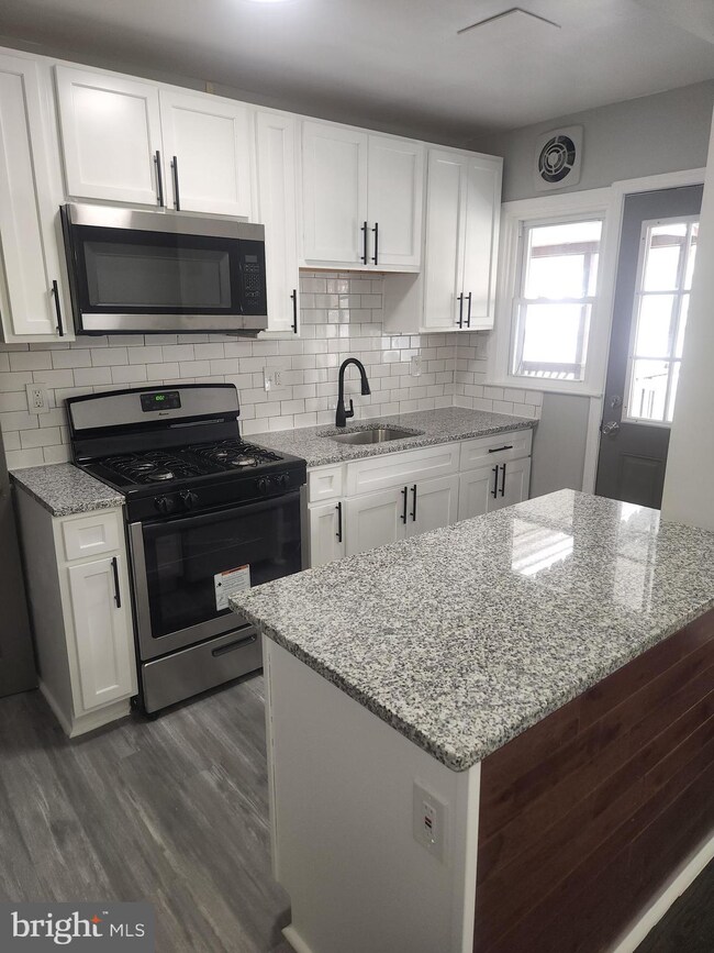 2226 Coralthorn Rd, Middle River, MD 21220 - photo 6