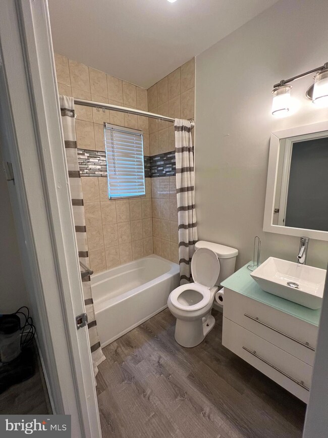 21 S 54th St, Philadelphia, PA 19139 - photo 4