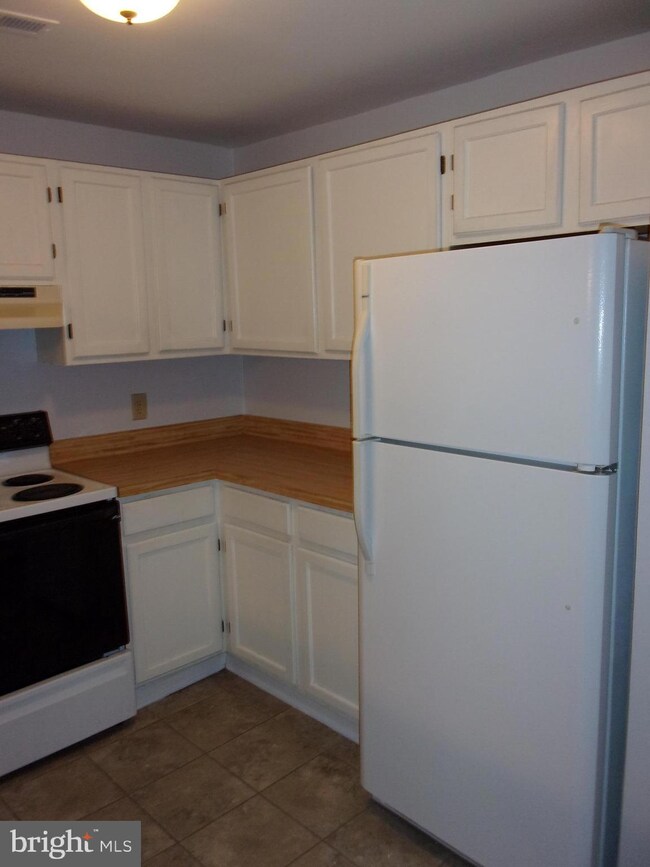 100 Chesterfield Ln unit 103, Stafford, VA 22556 - photo 4