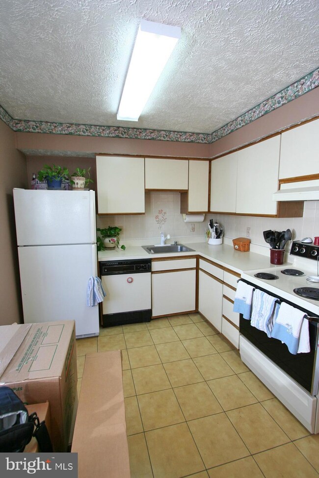 13970 Big Yankee Ln, Centreville, VA 20121 - photo 7