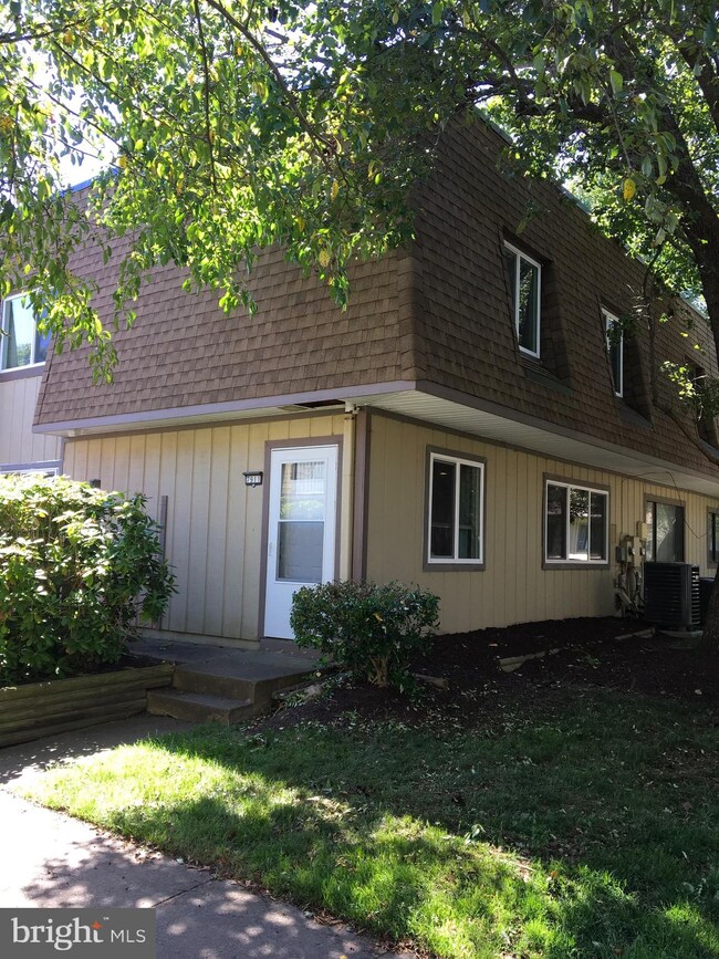 7911 Casa Grande Place unit A, Alexandria, VA 22309 - photo 3