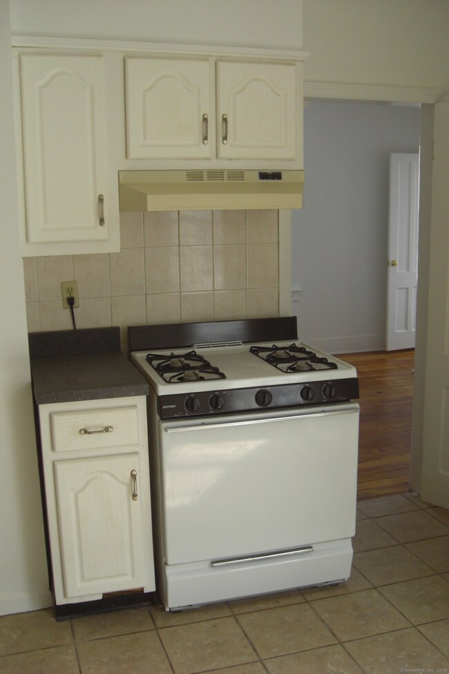 117 Maple Ave, Stamford, CT 06902 - photo 7