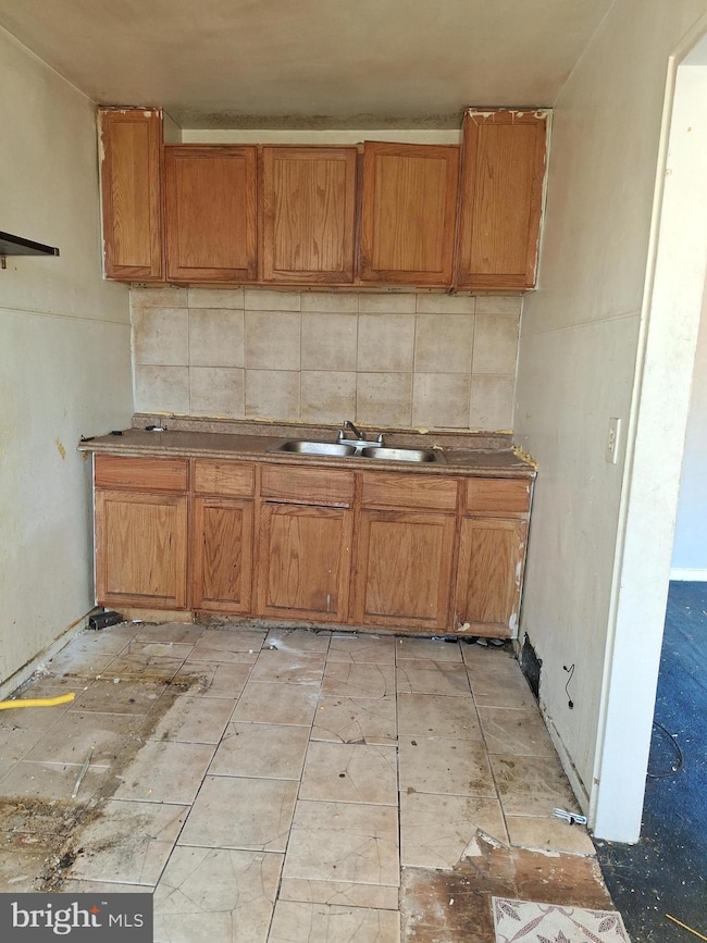 919 Sharon Ave, Sharon Hill, PA 19079 - photo 6