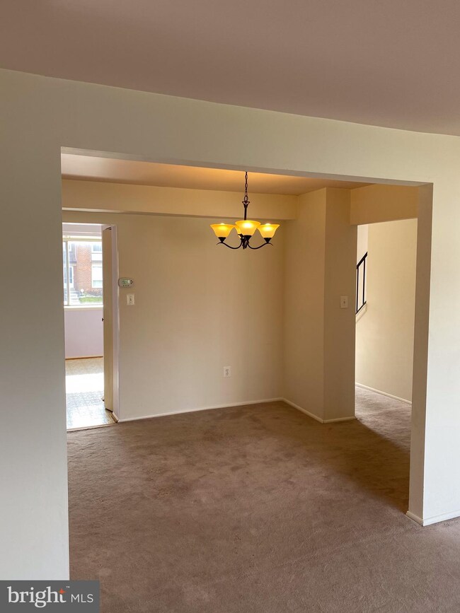 2384 Sun Valley Cir, Silver Spring, MD 20906 - photo 7