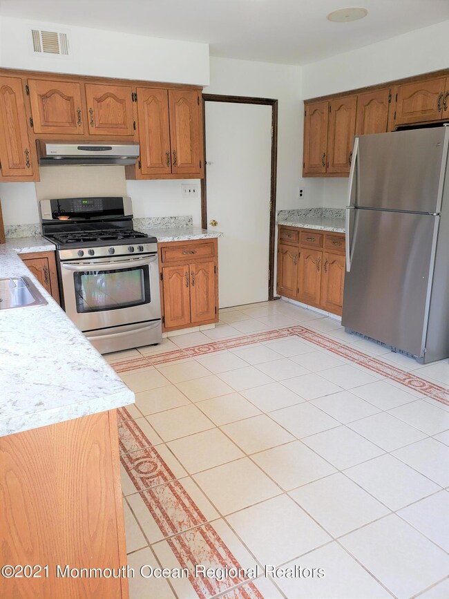 4 Banfield Ct, Middletown, NJ 07748 - photo 6