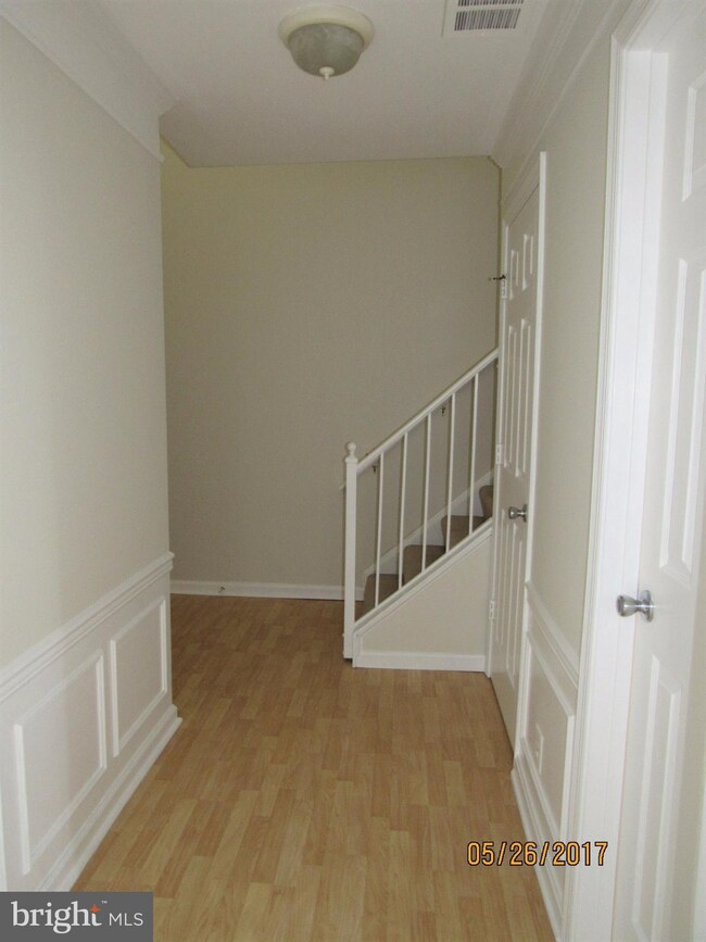 8068 Stonewall Brigade Ct unit 203, Manassas, VA 20109 - photo 4