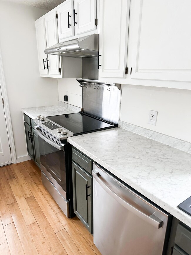 29 Deering Rd, Gorham, ME 04038 - photo 4