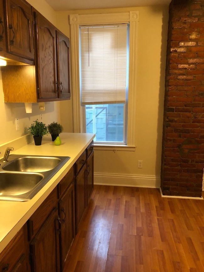 236 Green St unit 2Fl, Schenectady, NY 12305 - photo 2