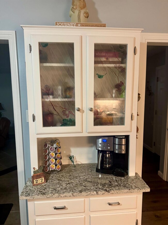 804 W Michigan Ave, Fresno, CA 93705 - photo 5