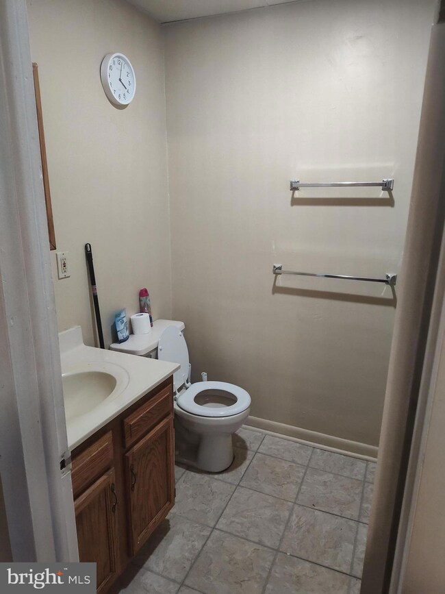 1017 W Washington St unit 2N, Hagerstown, MD 21740 - photo 6