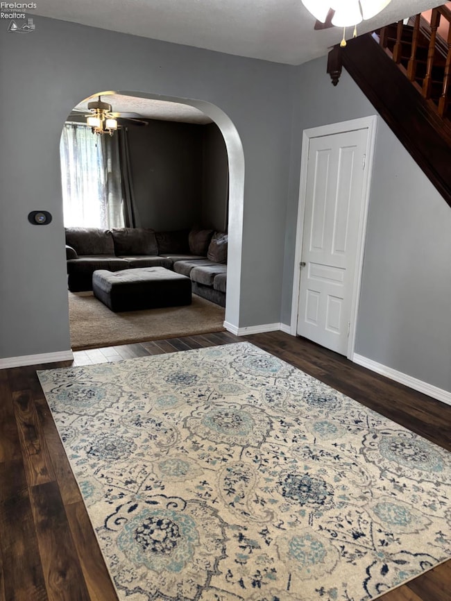 295 Circular St, Tiffin, OH 44883 - photo 5