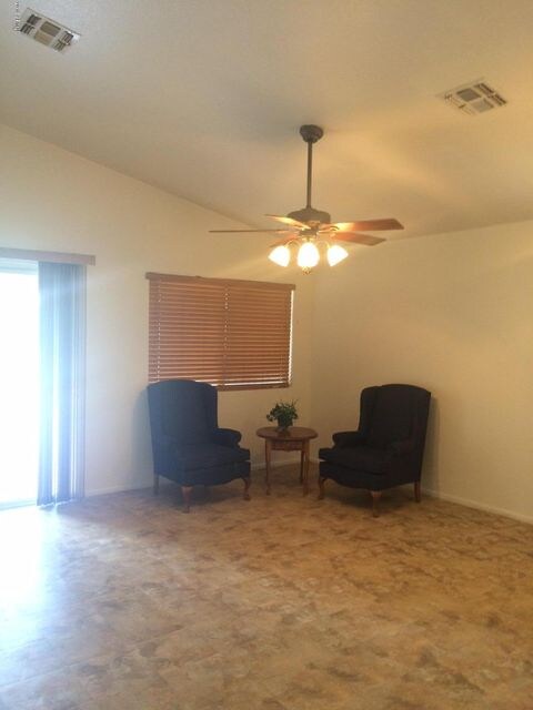 Tonto living room 1