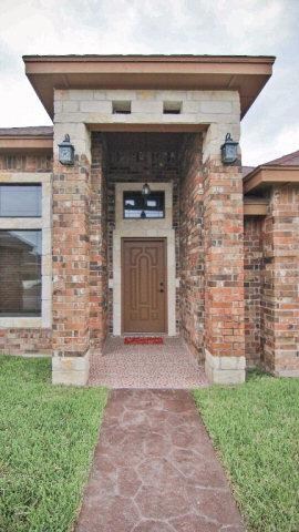 2704 Maria Luiza Dr, Edinburg, TX 78539 - photo 2