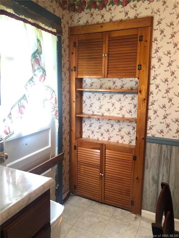 985 Wade St, Austin, IN 47102 - photo 5