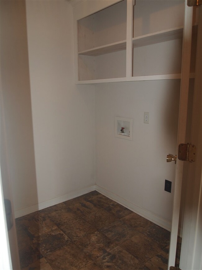 4336 Blaine Cir, Byram, MS 39272 - photo 4