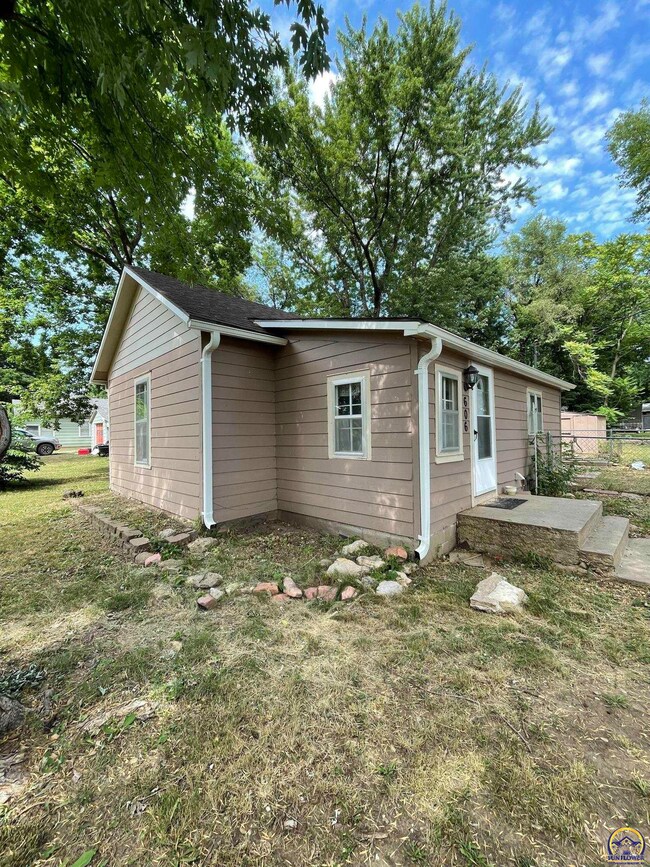 606 Main St, Maple Hill, KS 66507 - photo 3