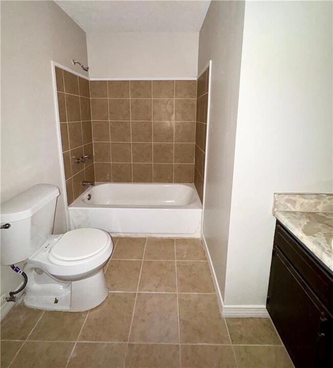 908 Jeffrey Ct, Laplace, LA 70068 - photo 7