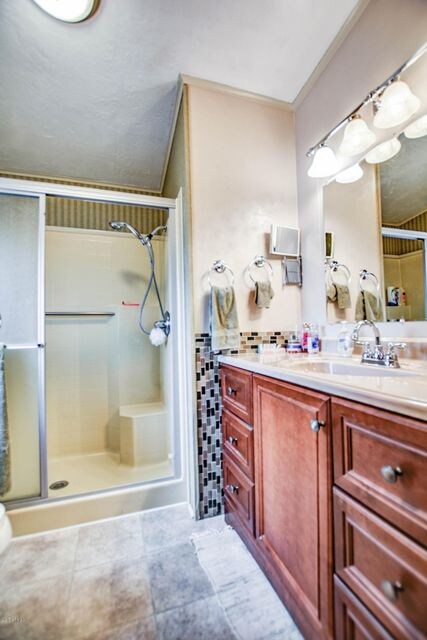 MASTER BATH01