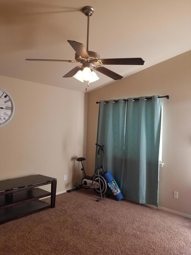 232 Flor Azucena Dr, Socorro, TX 79927 - photo 3