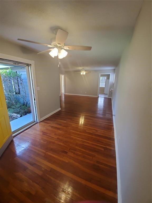 802 Jerry St, Houston, TX 77022 - photo 3