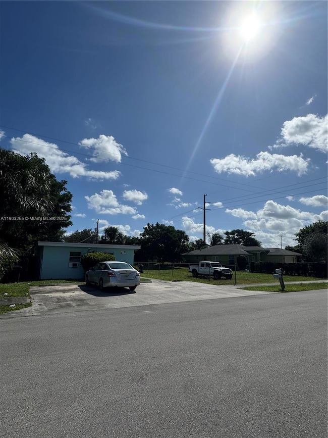 39 SW 6th Ave, Delray Beach, FL 33444 - photo 3