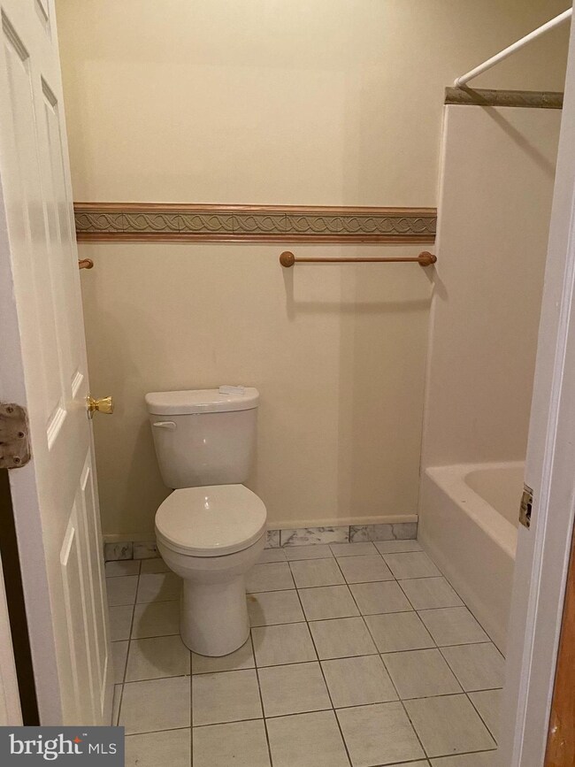 1 S Sterley St, Shillington, PA 19607 - photo 7