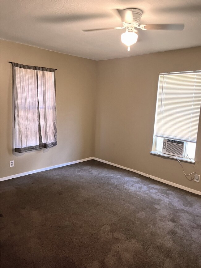 7312 Price St, Houston, TX 77088 - photo 2