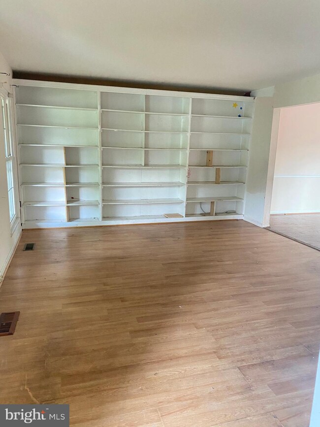 14332 Twig Rd, Silver Spring, MD 20905 - photo 2